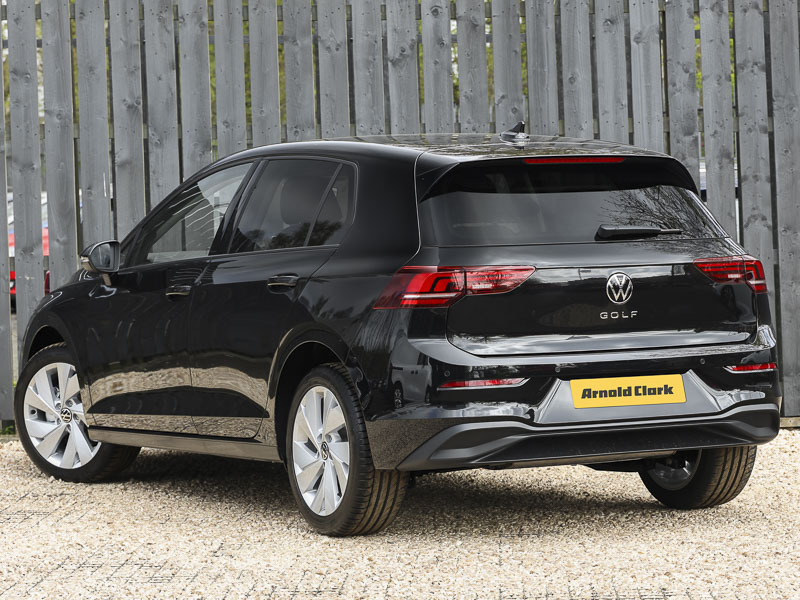 Volkswagen Golf 1.5 Tsi Match Black #2