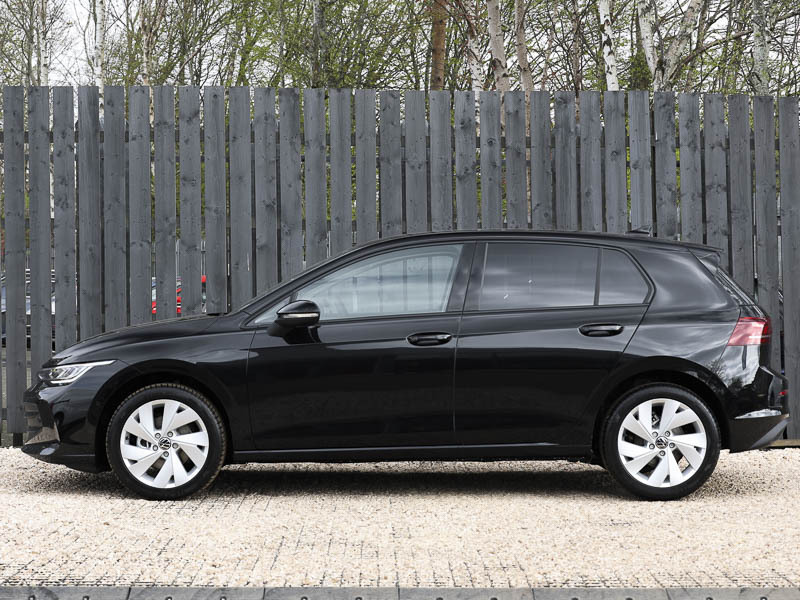 Volkswagen Golf 1.5 Tsi 150 Match Black #4