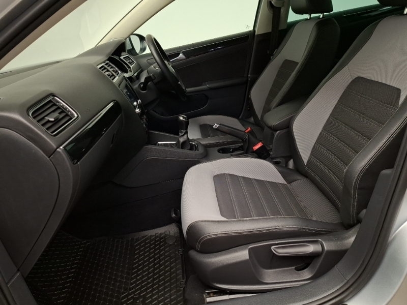 Volkswagen Jetta 2.0 Tdi 150 Gt Silver #5