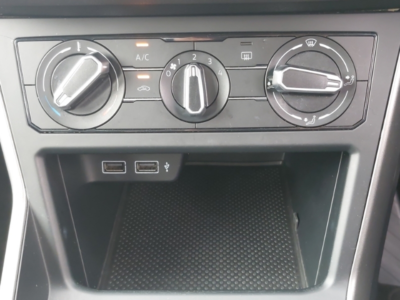 Volkswagen Polo Se Hatchback White #16