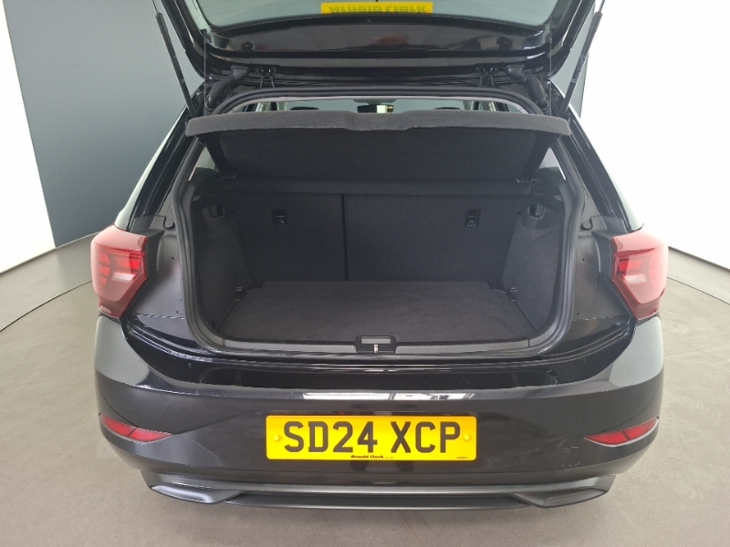 Volkswagen Polo Hatchback #18