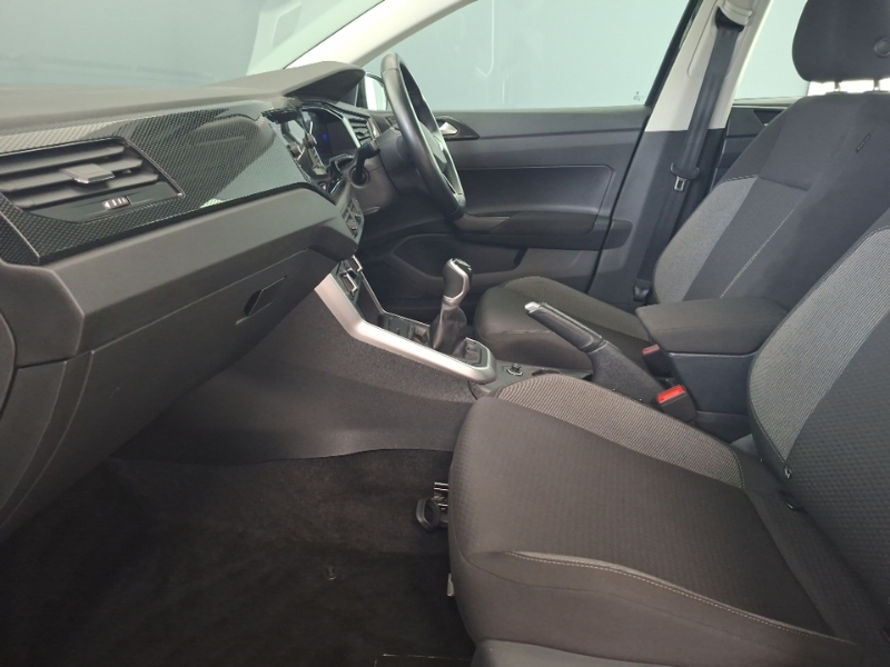 Volkswagen Polo 1.0 Tsi Life Black #5