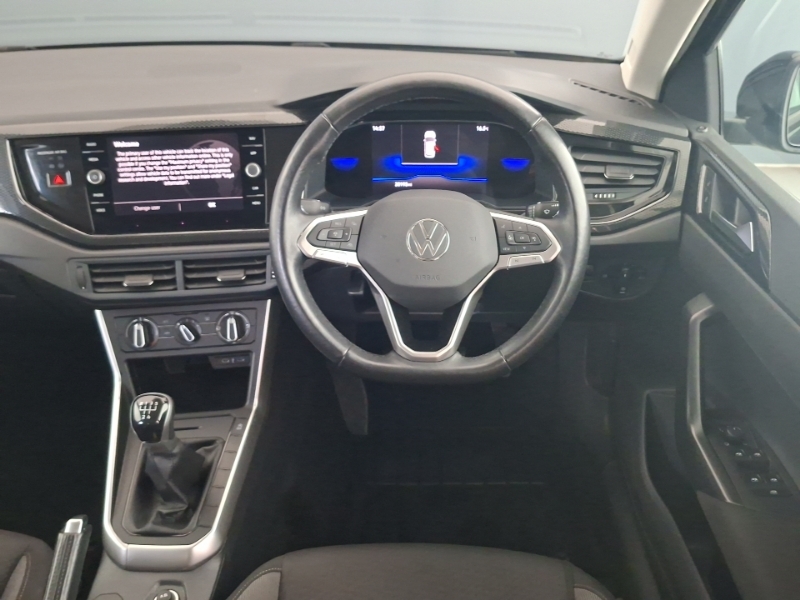 Volkswagen Polo Hatchback #8