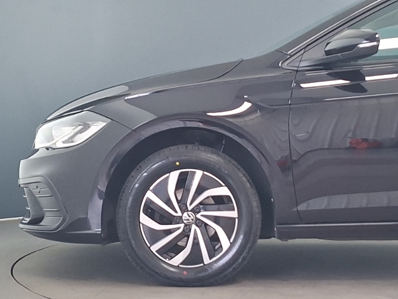 Volkswagen Polo Hatchback #19