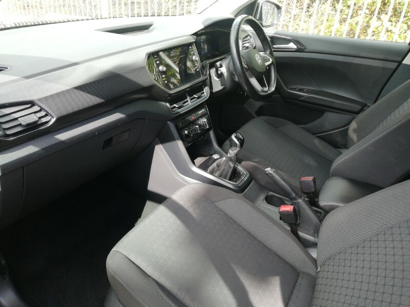Volkswagen T-Cross 1.0 Tsi 95Ps Move Hatchback Black #5