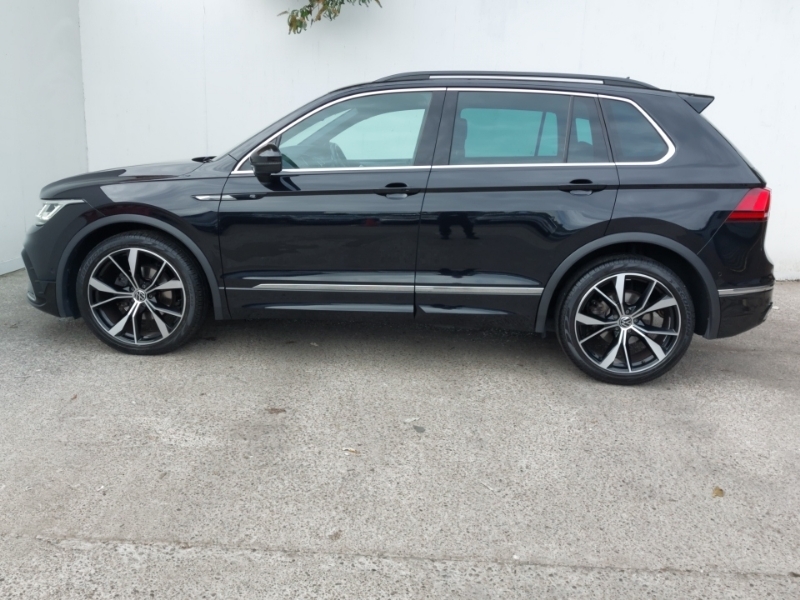 Volkswagen Tiguan 2.0 Tdi 4Motion R-line Dsg Black #4