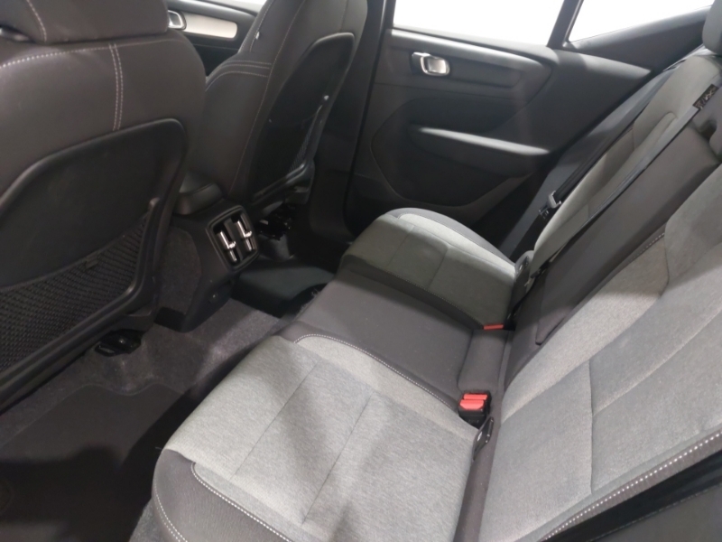 Volvo XC40 2.0 B3p Core Blue #6