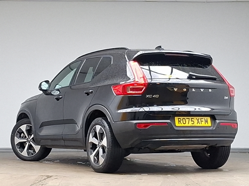 Volvo XC40 2.0 B4p Plus Dark RO75XFM Black #2