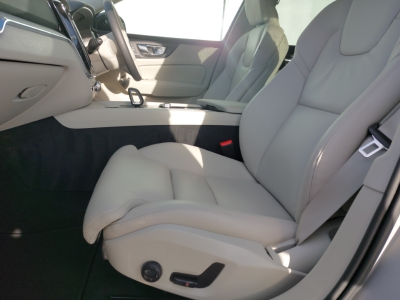 Volvo V60 2.0 B4p Plus Dark 7 Speed Silver #5