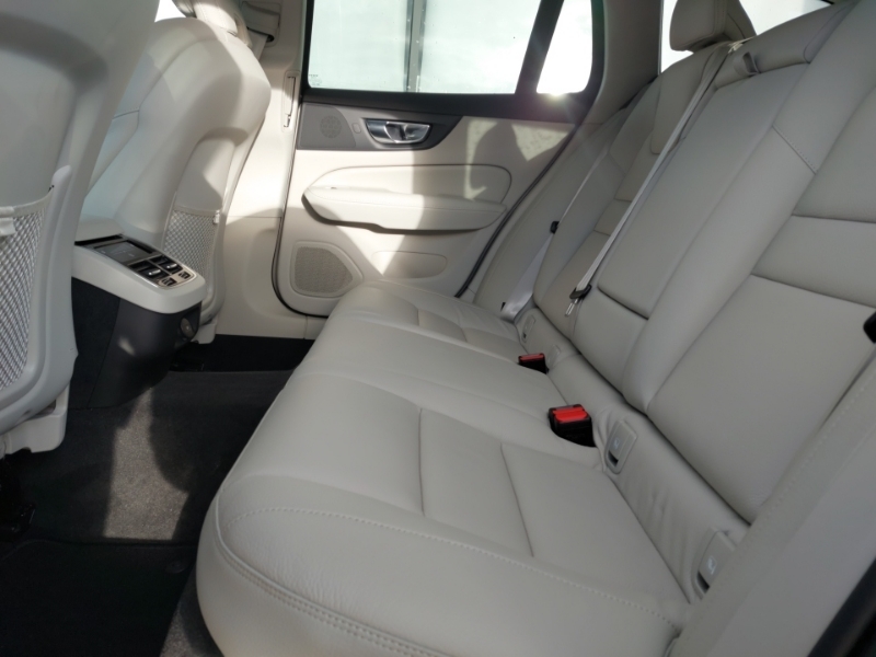 Volvo V60 2.0 B4p Plus Dark 7 Speed Silver #6