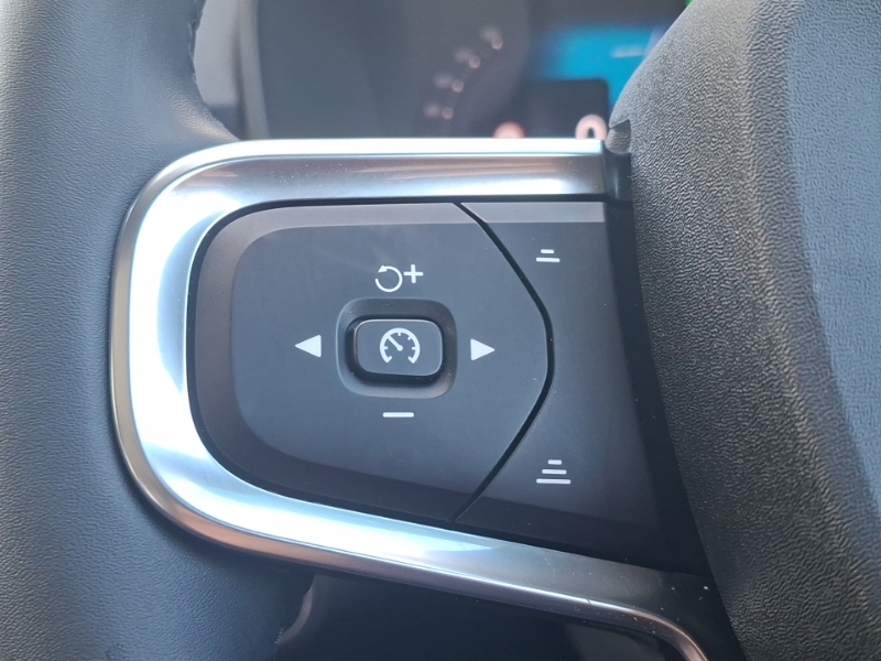 Volvo XC40 Plus Grey #12