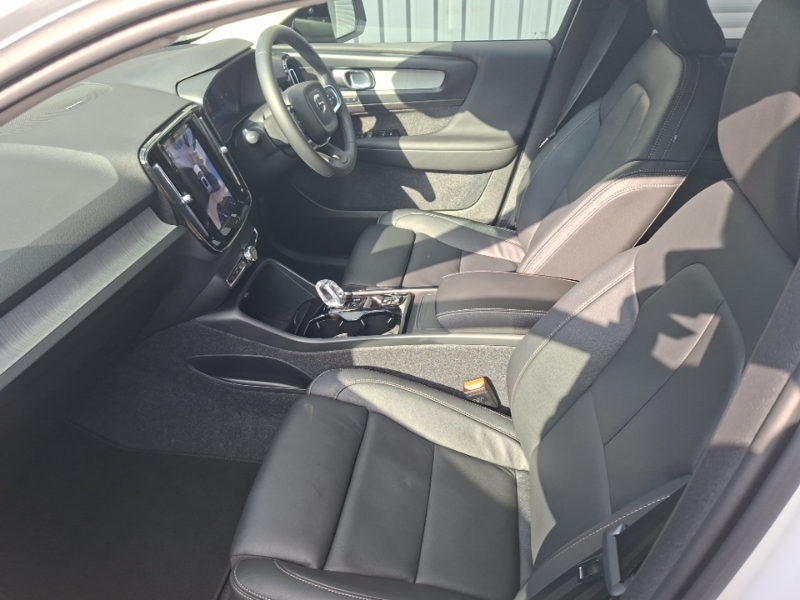 Volvo XC40 2.0 B3p Ultra Dark White #5