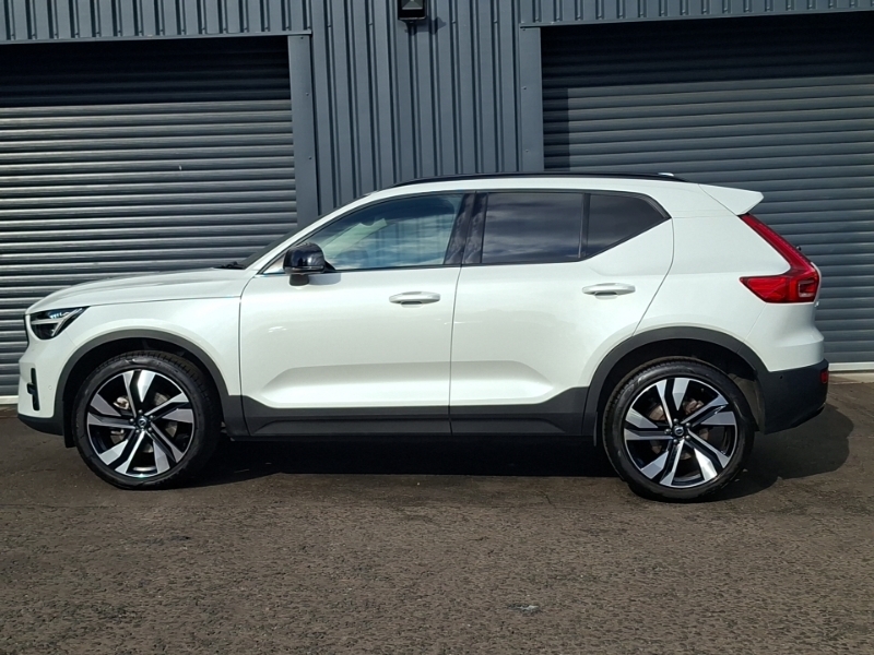 Volvo XC40 2.0 B3p Ultra Dark White #4