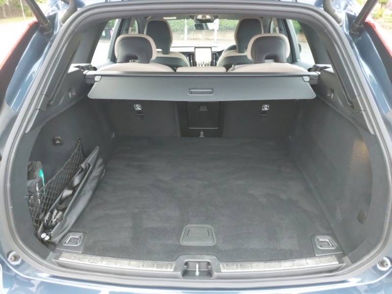 Volvo XC60 Plus Grey #18