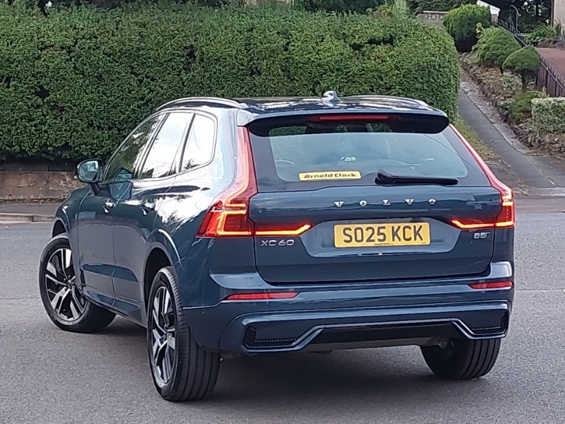 Volvo XC60 2.0 B5p Plus Dark Awd Geartronic Blue #2