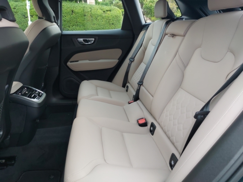 Volvo XC60 2.0 B5p Plus Dark Awd Geartronic Blue #6