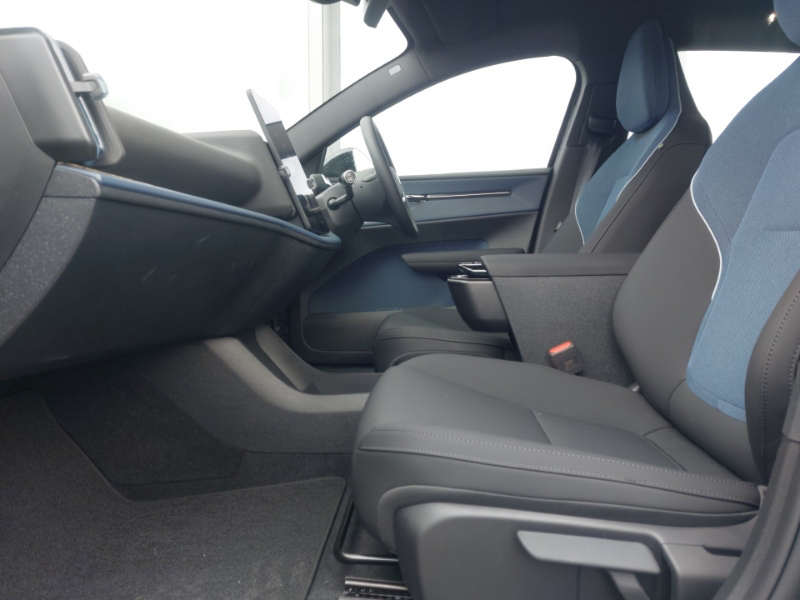 Volvo EX30 200Kw Sm Extended Range Plus 69Kwh SN26BCP Black #5