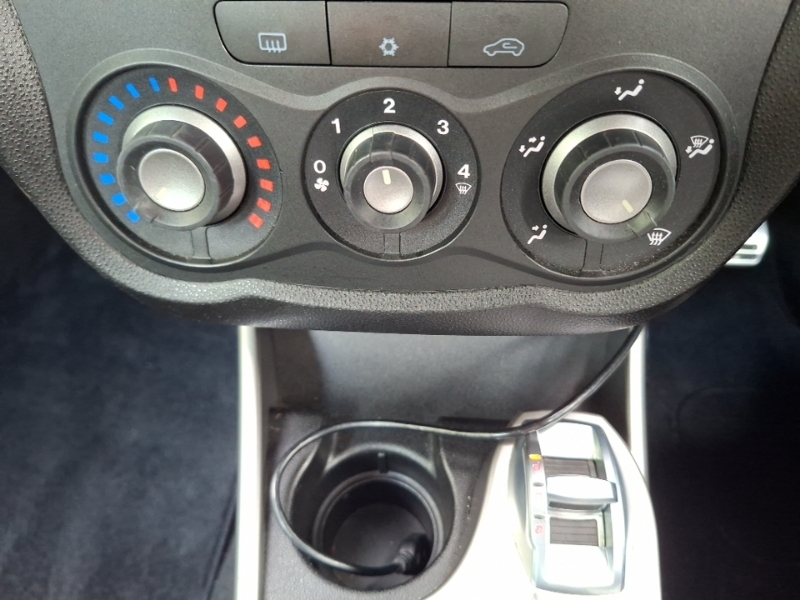 Alfa Romeo MiTo Hatchback White #15