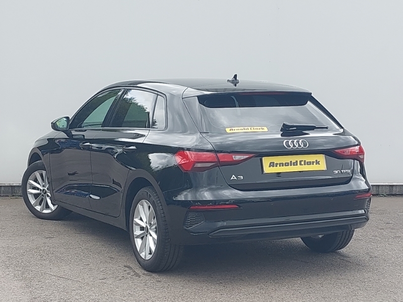 Audi A3 30 Tfsi Technik LL72HFW Black #2