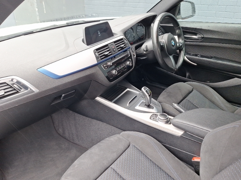 BMW 2 Series 220D M Sport Nav Step EU19GPF White #5