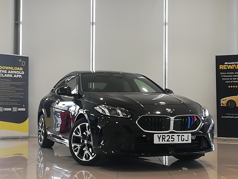 BMW 2 Series 220 M Sport Step Black