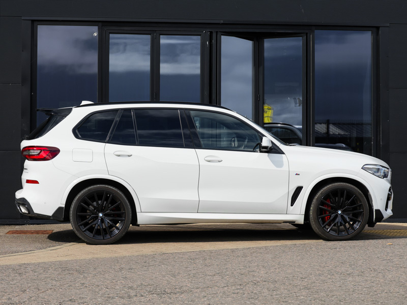 BMW X5 Xdrive30d Mht M Sport White #3