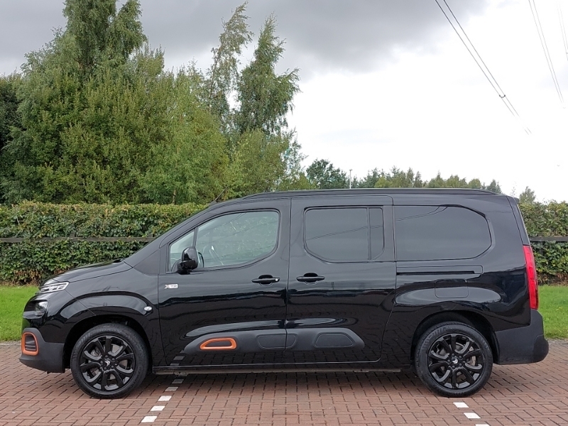 Citroen e-Berlingo 100Kw Flair Xtr XL 50Kwh 7 Seat Black #4