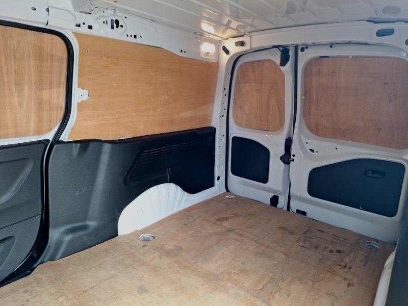 Fiat Doblo 1.5 Multijet 100 H1 Van White #6