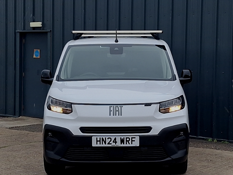 Fiat Doblo Mpv White #14