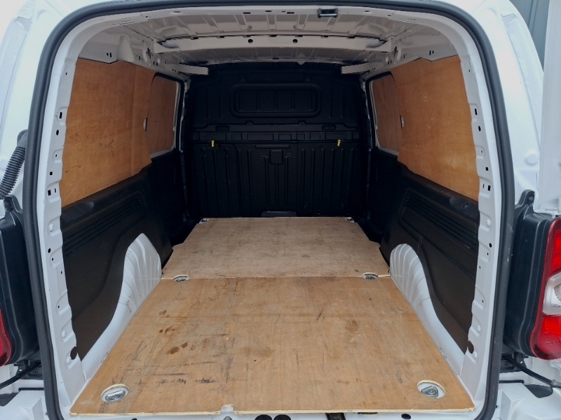 Fiat Doblo Mpv White #18