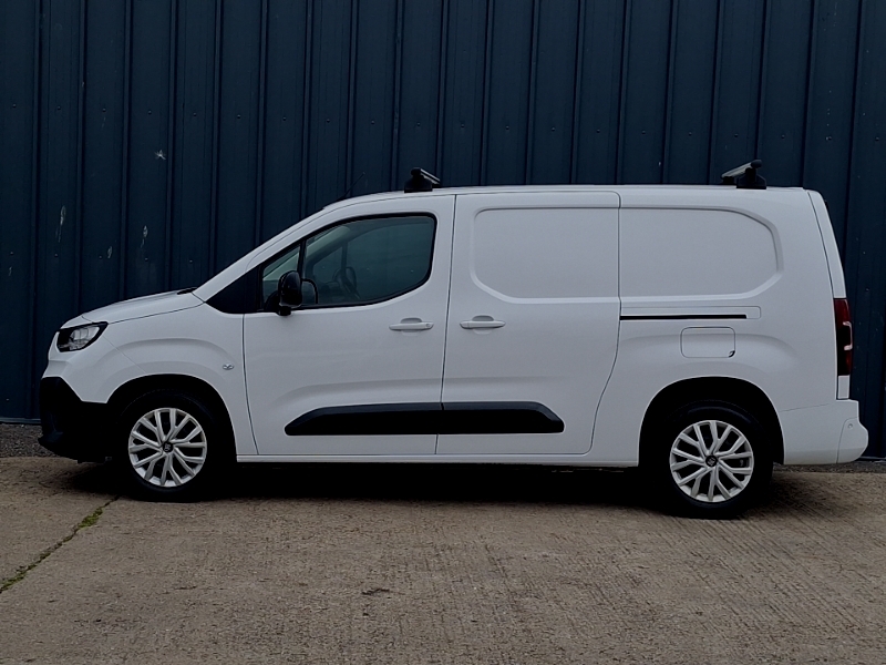 Fiat Doblo 1.5 Multijet 100 H1 Van White #4