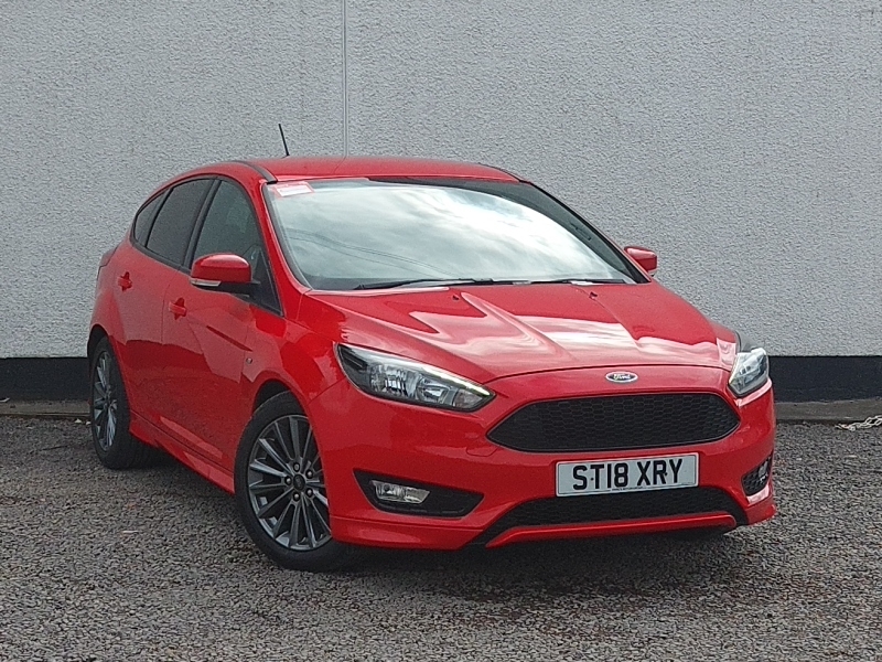 Ford Focus 1.0 Ecoboost 140 St-line Navigation Red