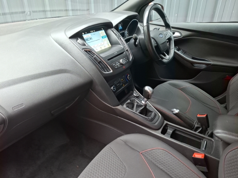 Ford Focus 1.0 Ecoboost 140 St-line Navigation BV18ARU Red #5