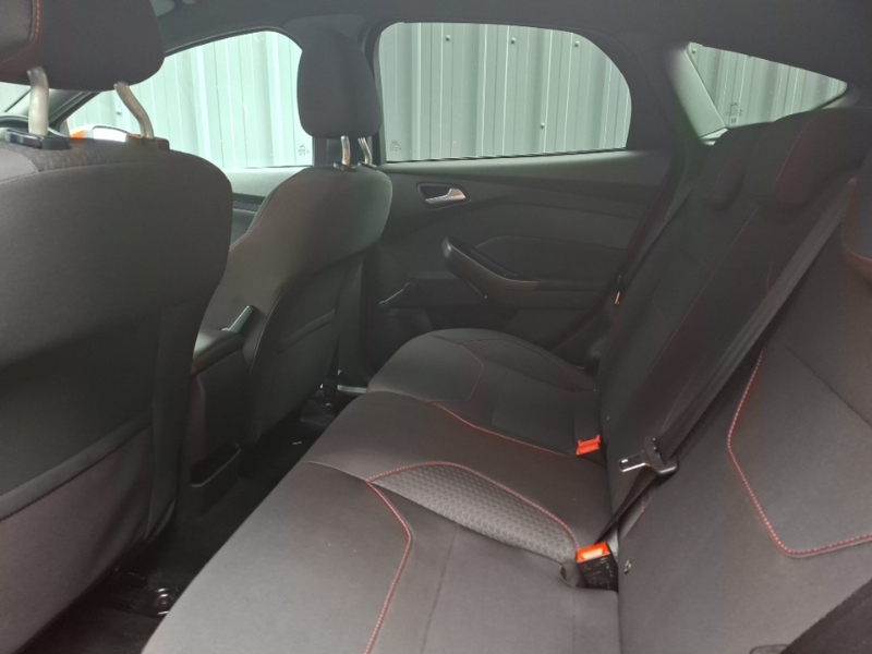 Ford Focus 1.0 Ecoboost 140 St-line Navigation BV18ARU Red #6