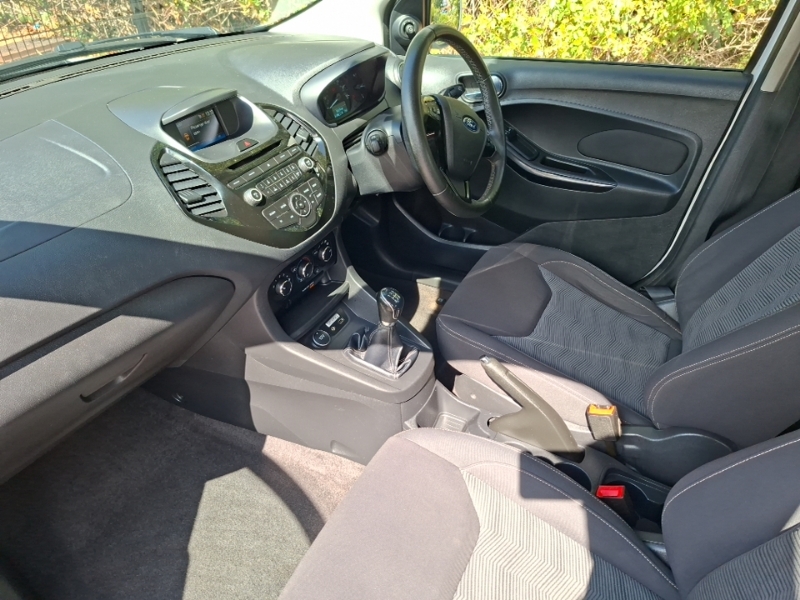 Ford KA+ 1.2 Zetec White #5