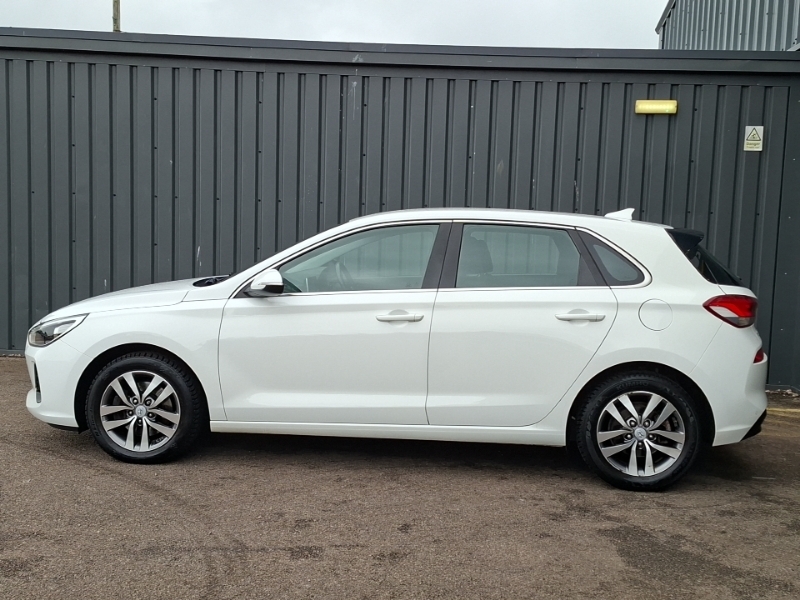Hyundai I30 1.0T Gdi Se White #4