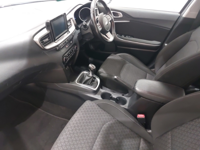 Kia Ceed 1.0T Gdi Isg 2 RE19XLJ White #5
