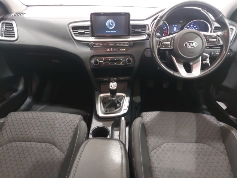 Kia Ceed 1.0T Gdi Isg 2 RE19XLJ White #3