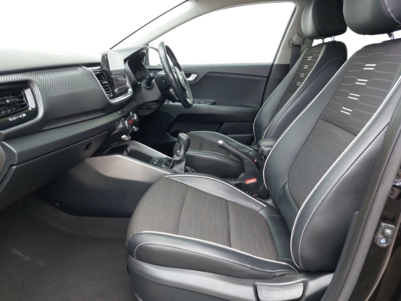 Kia Stonic 1.0T Gdi 48V Gt-line Black #5