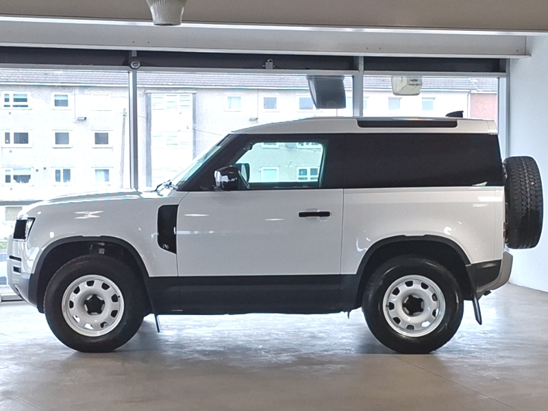 Land Rover Defender 3.0 D250 Hard Top White #4