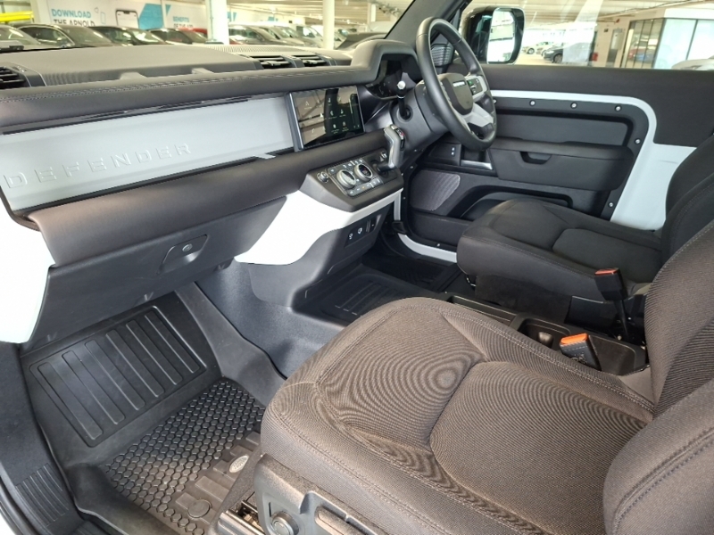 Land Rover Defender 3.0 D250 Hard Top White #5