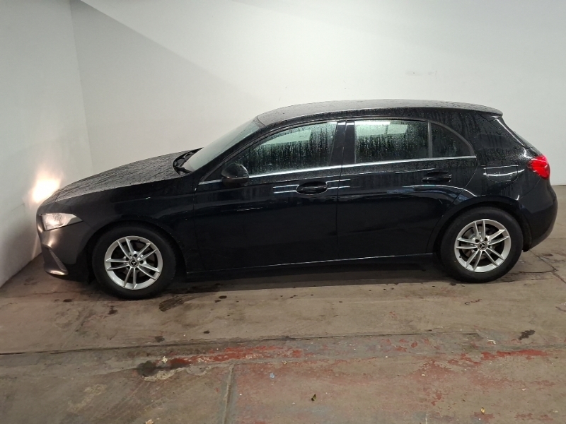 Mercedes-Benz A Class A180 Se LO69XPY Black #4