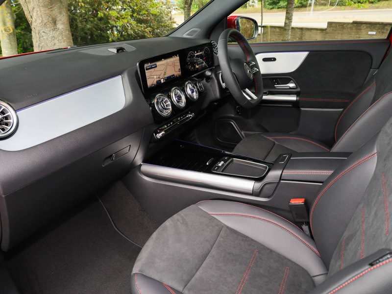 Mercedes-Benz GLA Class Gla 200 Amg Line Executive SR26PWU Red #5