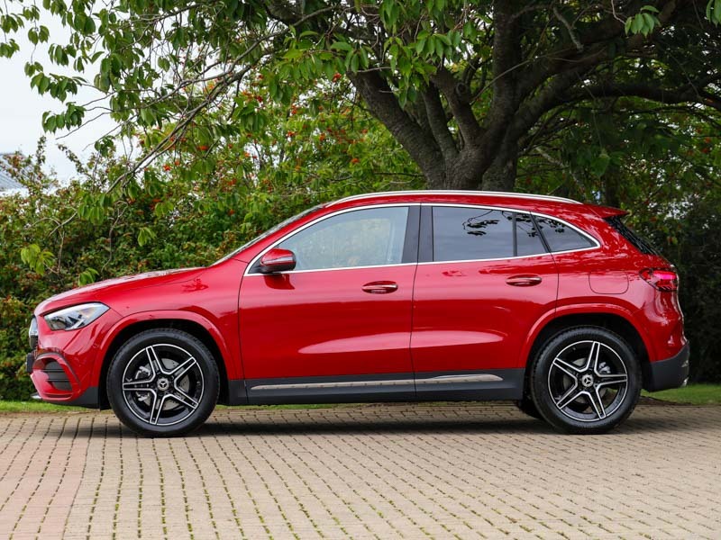Mercedes-Benz GLA Class Gla 200 Amg Line Executive SR26PWU Red #4