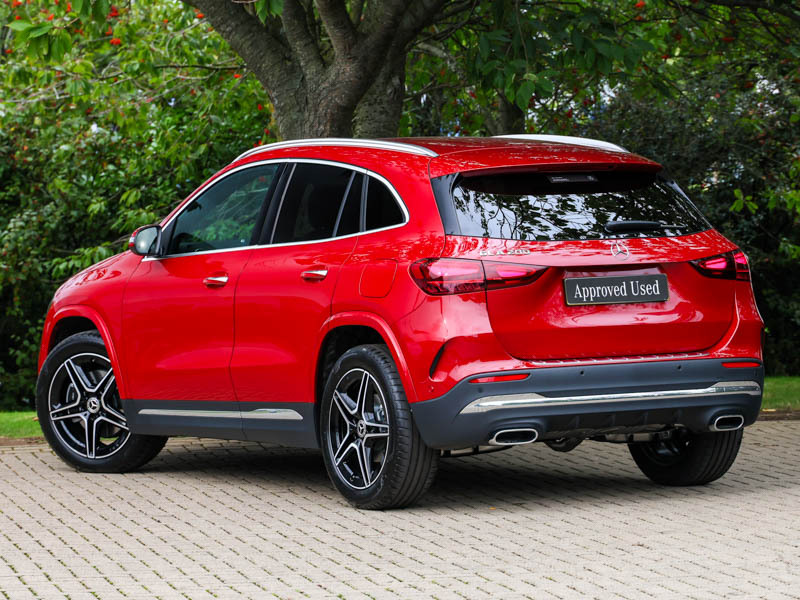Mercedes-Benz GLA Class Gla 200 Amg Line Executive SR26PWU Red #2