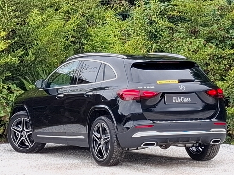 Mercedes-Benz GLA Class Gla 200 Amg Line Executive Black #2