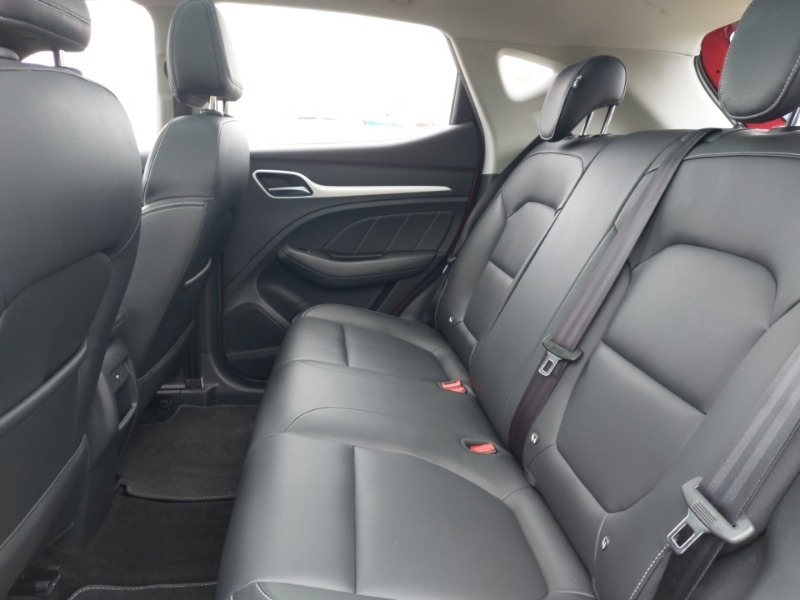 MG ZS 105Kw Exclusive Ev 45Kwh Red #6