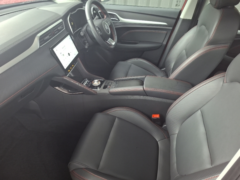MG ZS 130Kw Trophy Connect Ev 51Kwh Red #5