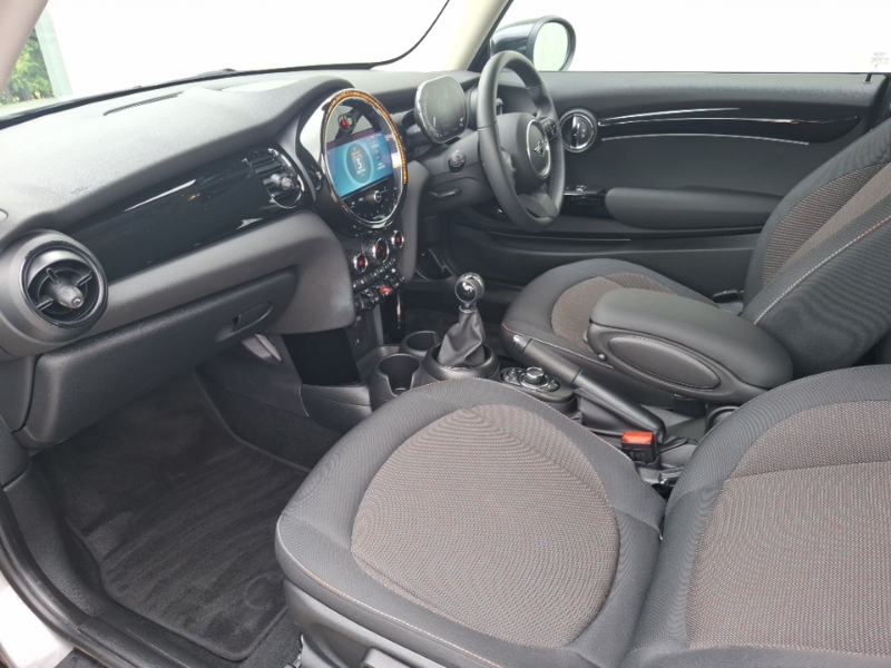 Mini Hatch 1.5 Cooper Classic Premium Silver #5