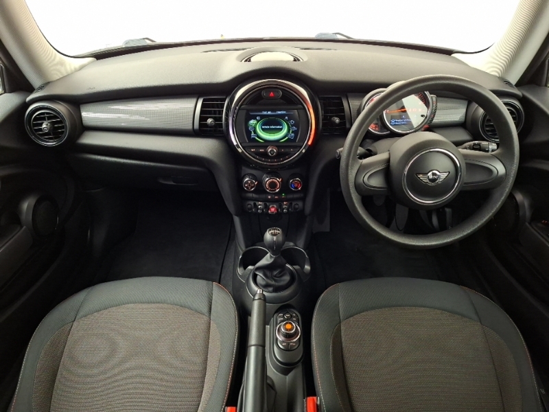 Mini Hatch 1.5 Cooper SA64GZT Orange #3